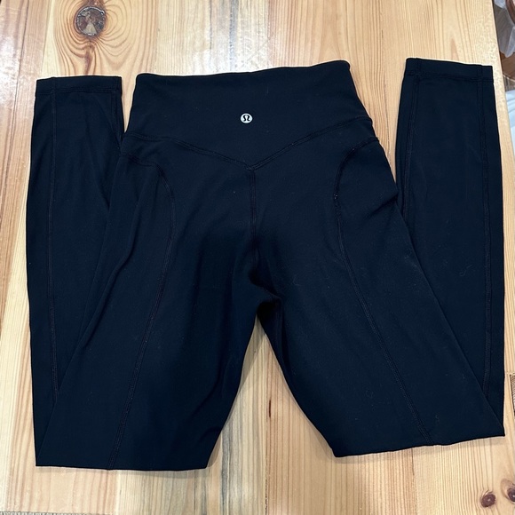 Lululemon Leggings Size 2, 25 inch length - Picture 3 of 3